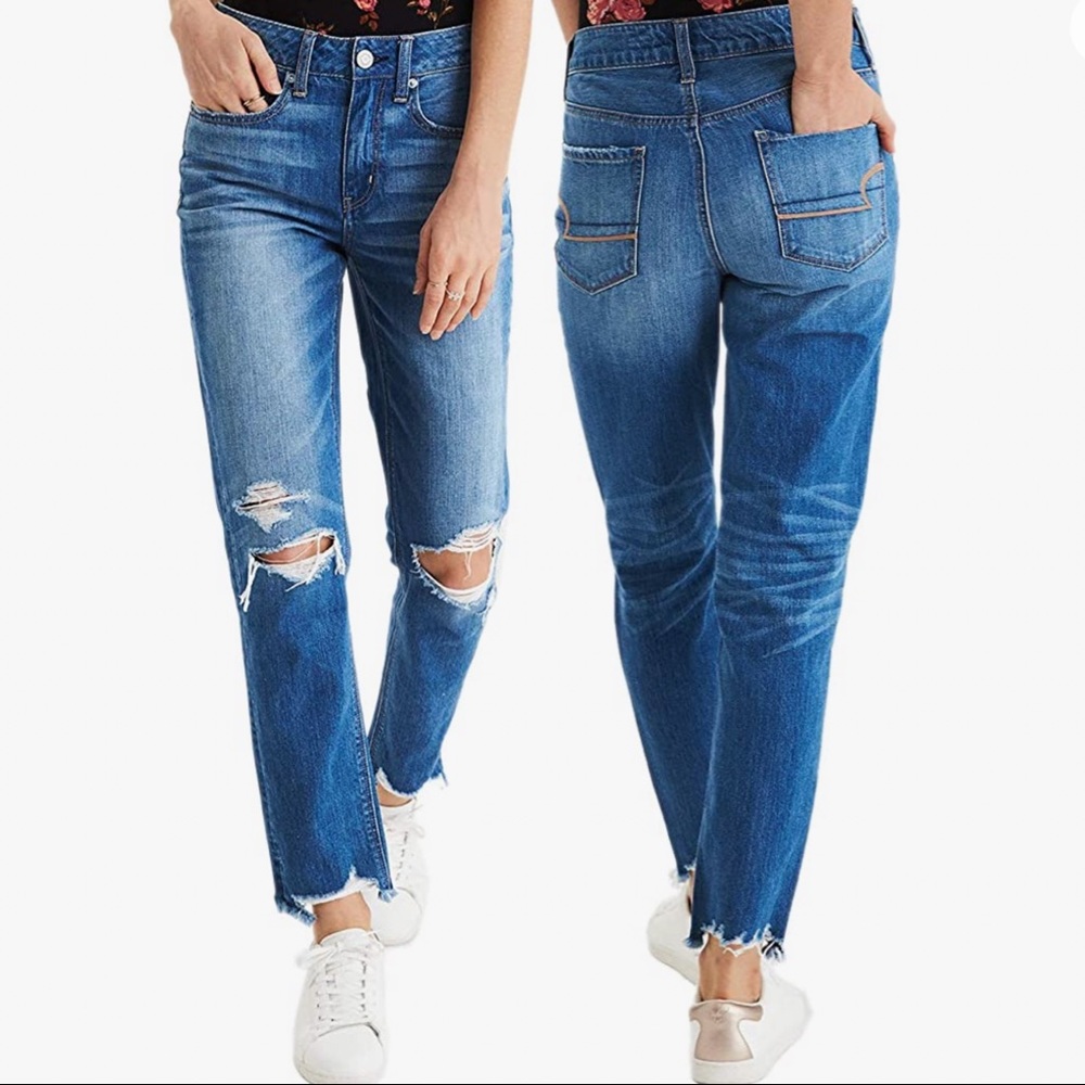 American Eagle High Waisted Ripped Distressed Tomgirl jeans